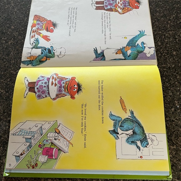 Vintage 1970’s Sesame Street Story Books | Set of 2 - Picture 9 of 13